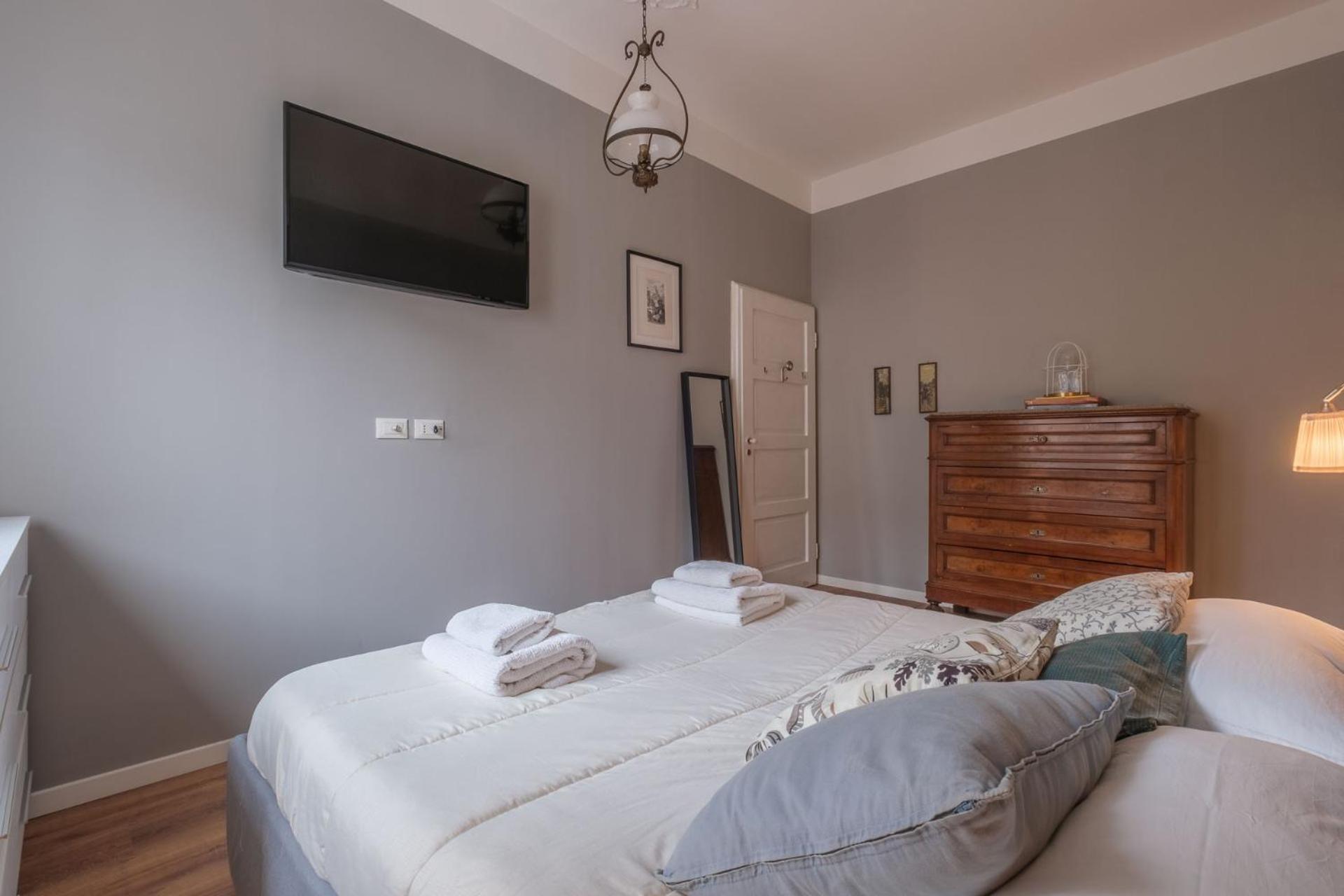 Elegance And Comfort In The Heart Of Apartment Bologna