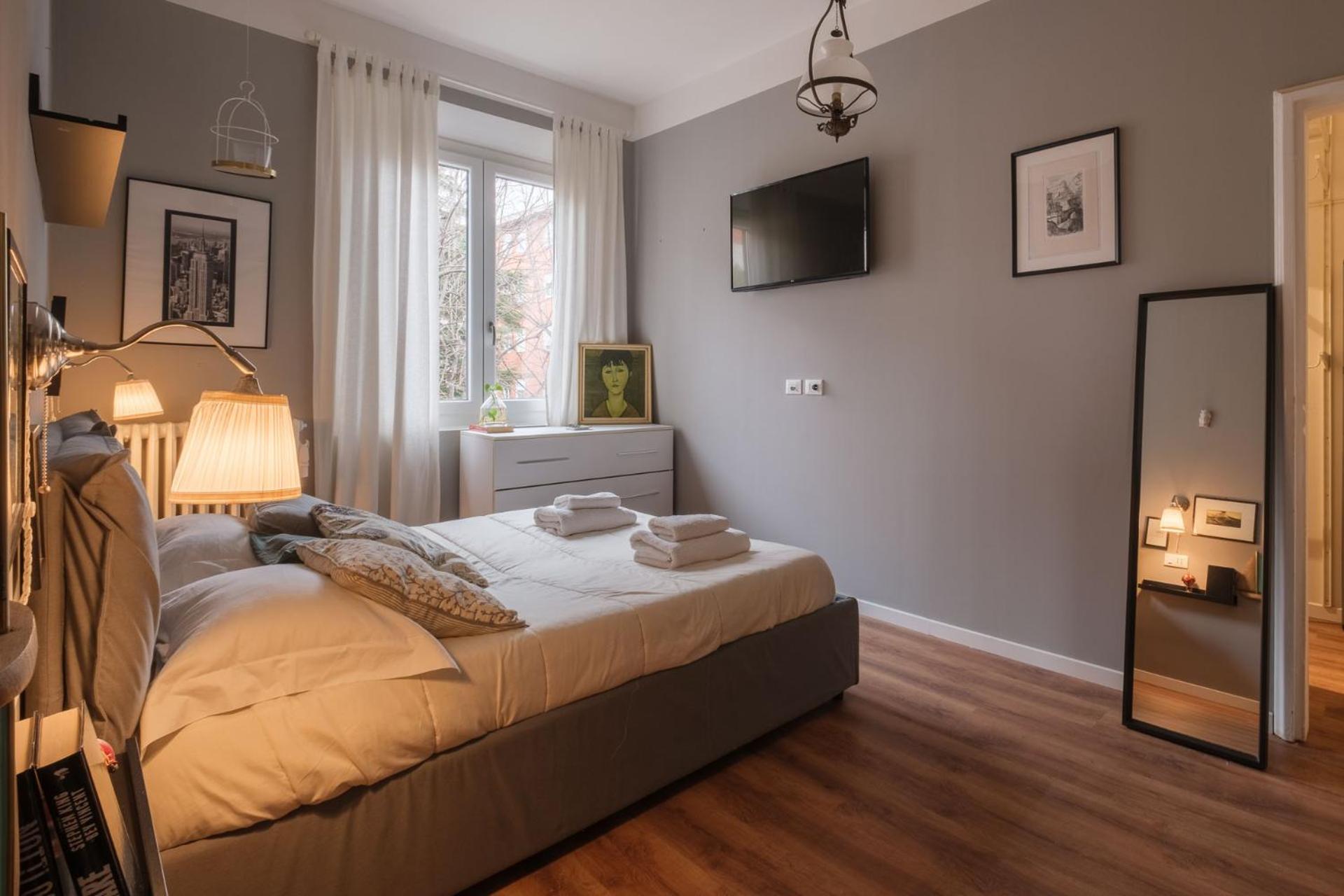 Elegance And Comfort In The Heart Of Apartment
