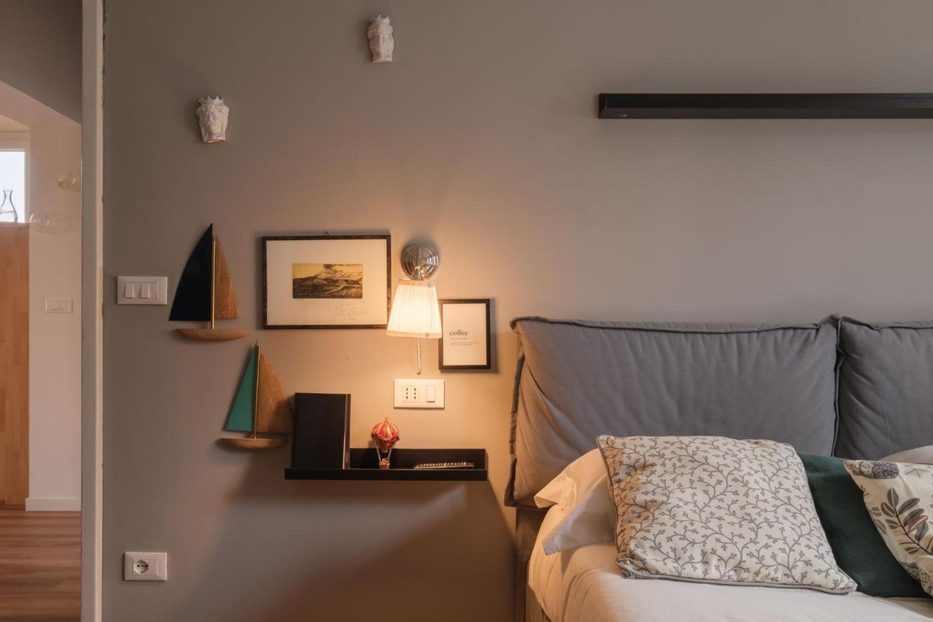 Elegance And Comfort In The Heart Of Apartment *