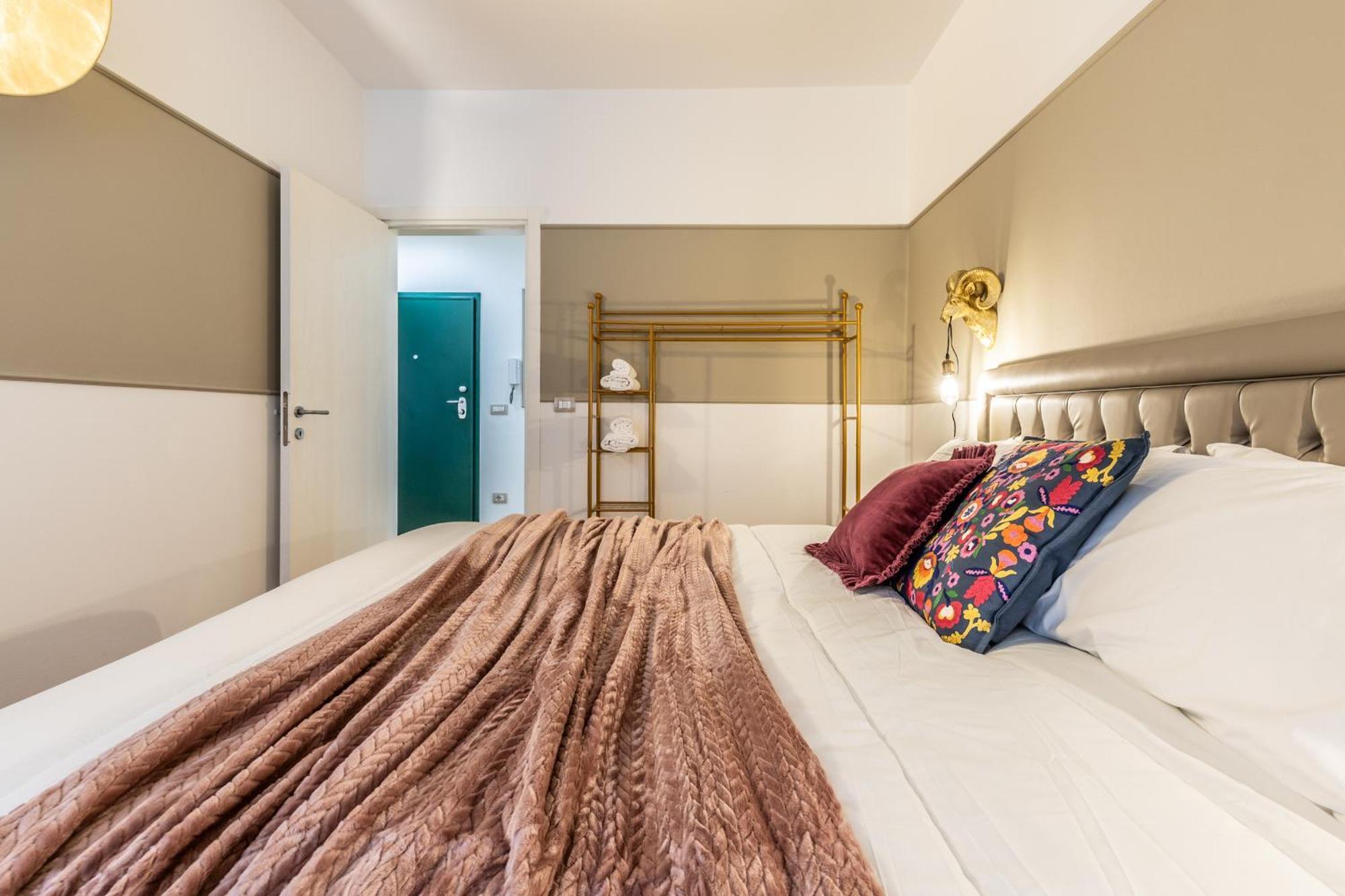 Apartamento Housmart Azzo Gardino 4 *