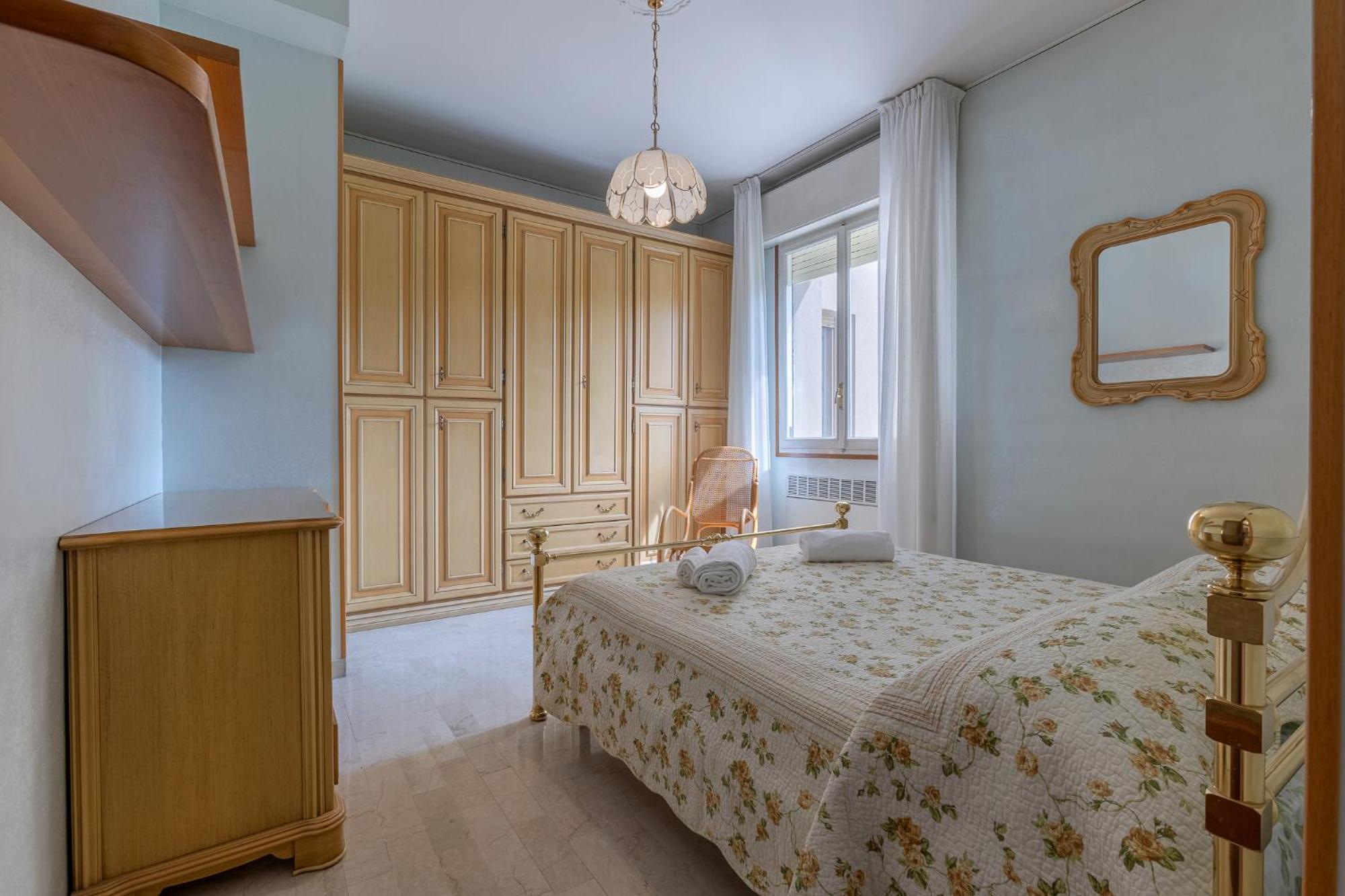 Guesthost - Maggiore Hospital & Ara Stadium X4 *