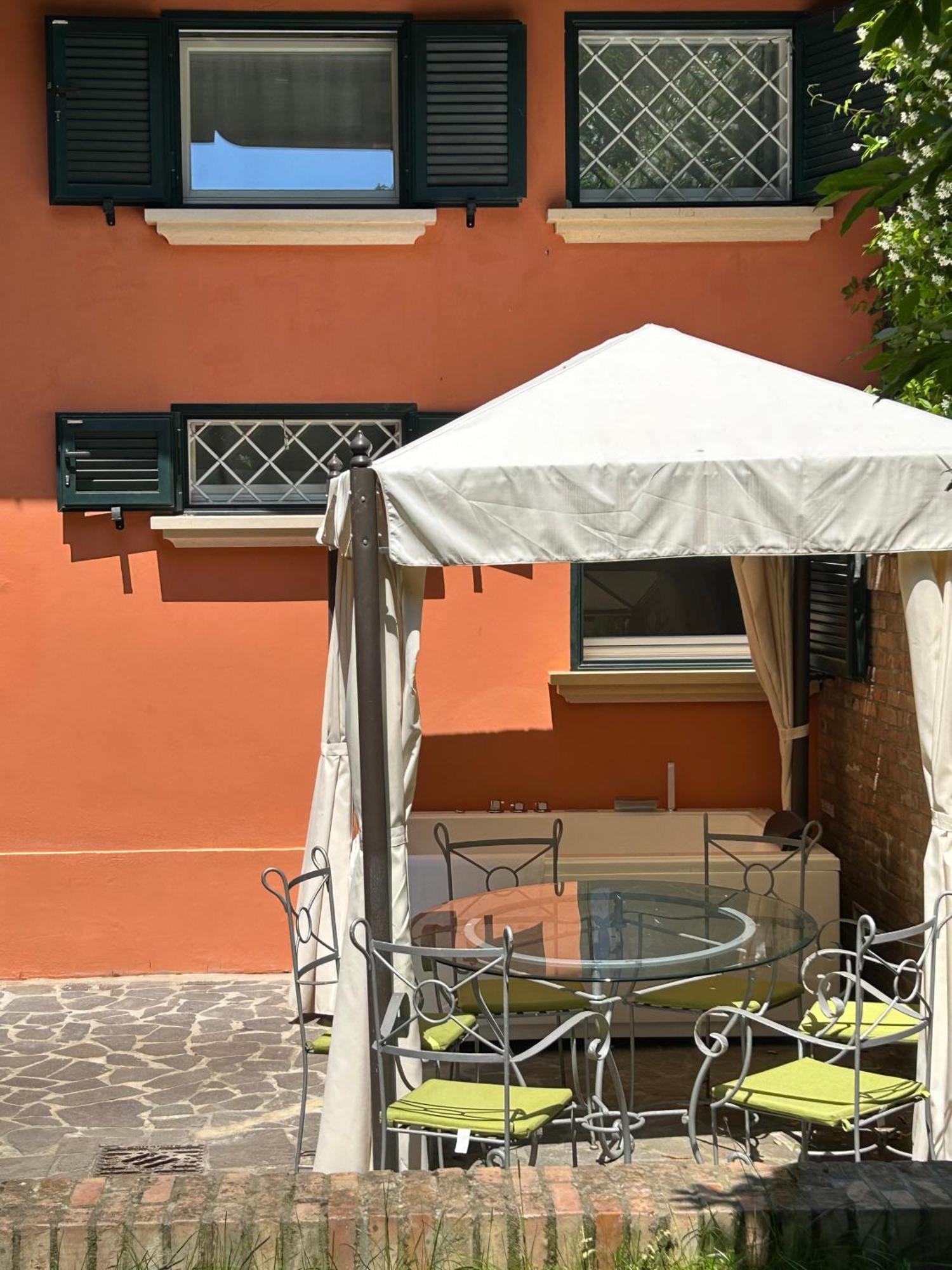 Isaia Garden - Bolognarooms *
