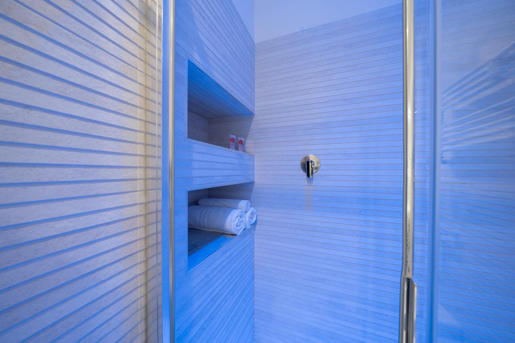 Apartment Design In The Heart Of Bolognas History 1