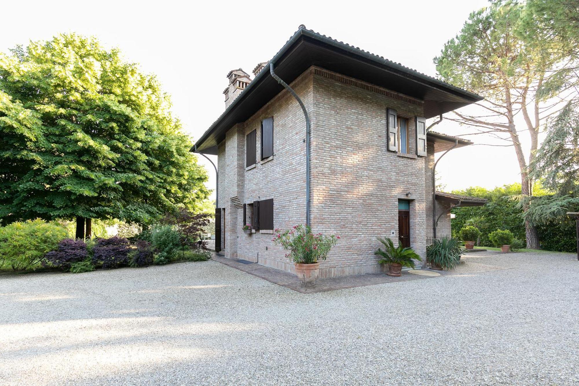 Pozzo Di Mezzo Frühstückspension Bologna