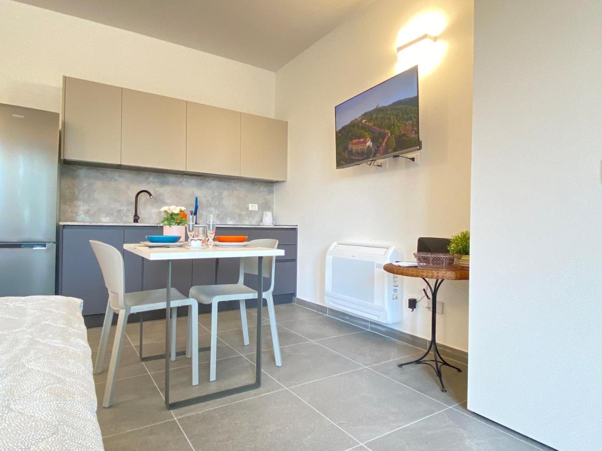 Emilia 8 Apartment Bologna