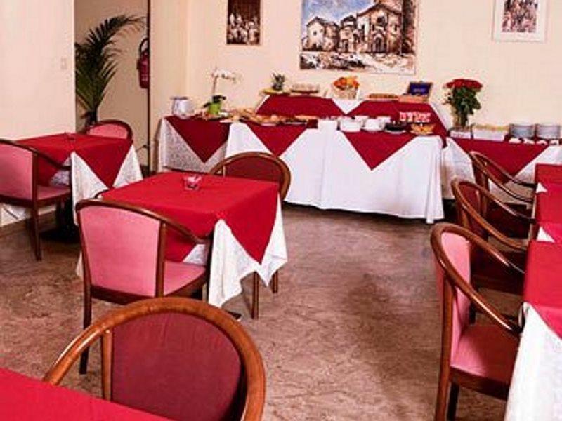 Hotel Accademia 3*