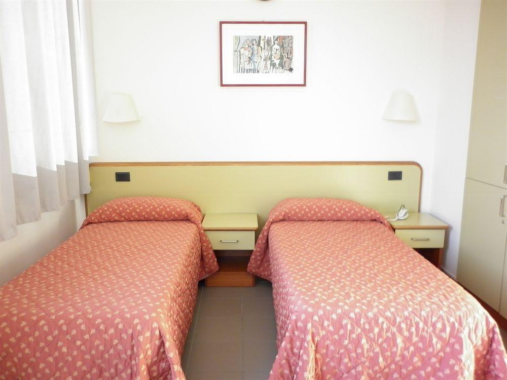 Hotel Galaxy *