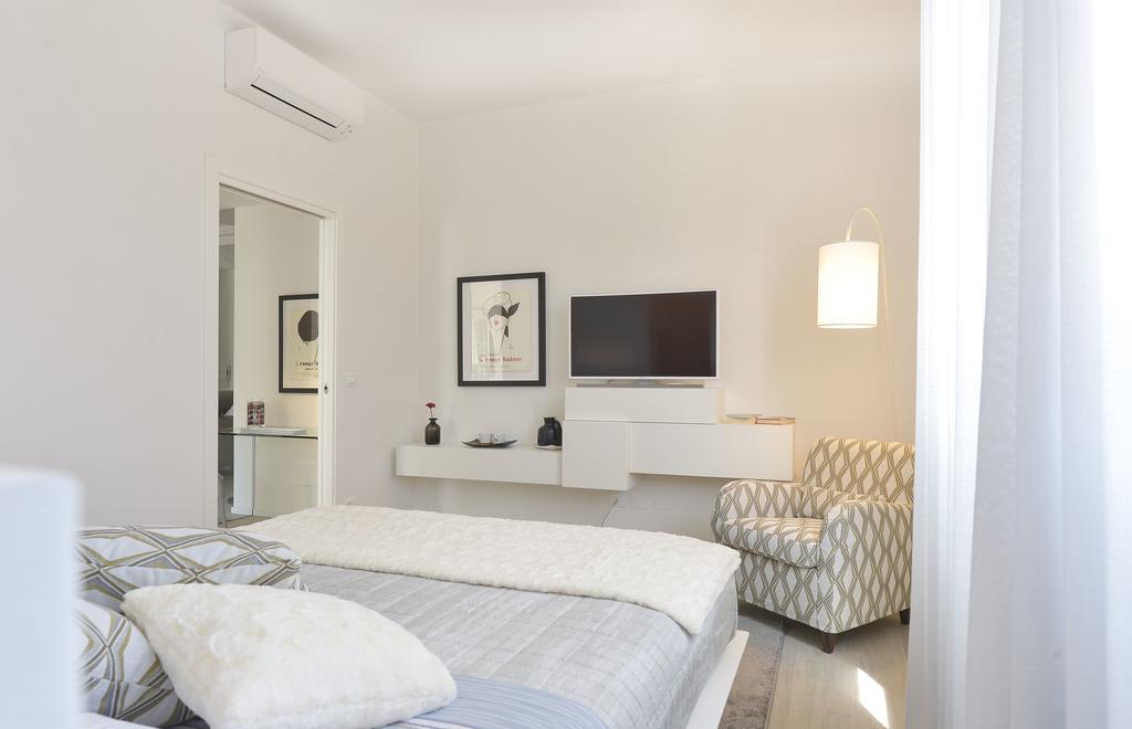 Ur-nest Vestri - Golden