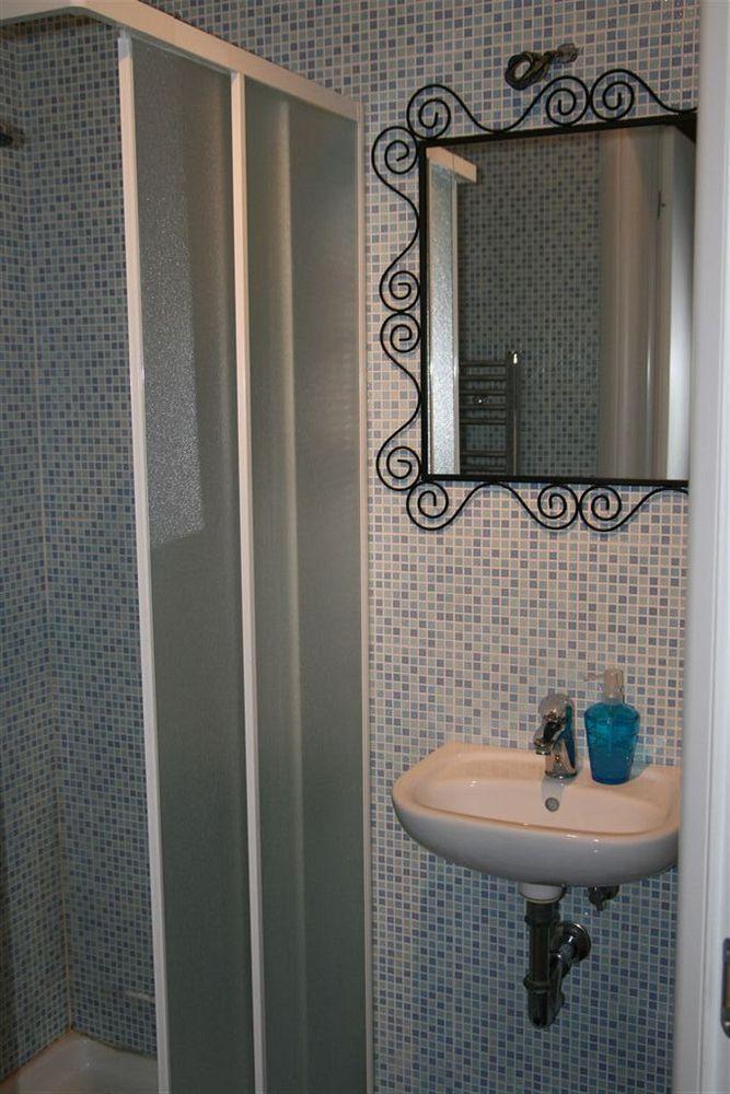 B&B And Home La Piazzetta Della Pioggia Guest house 2*