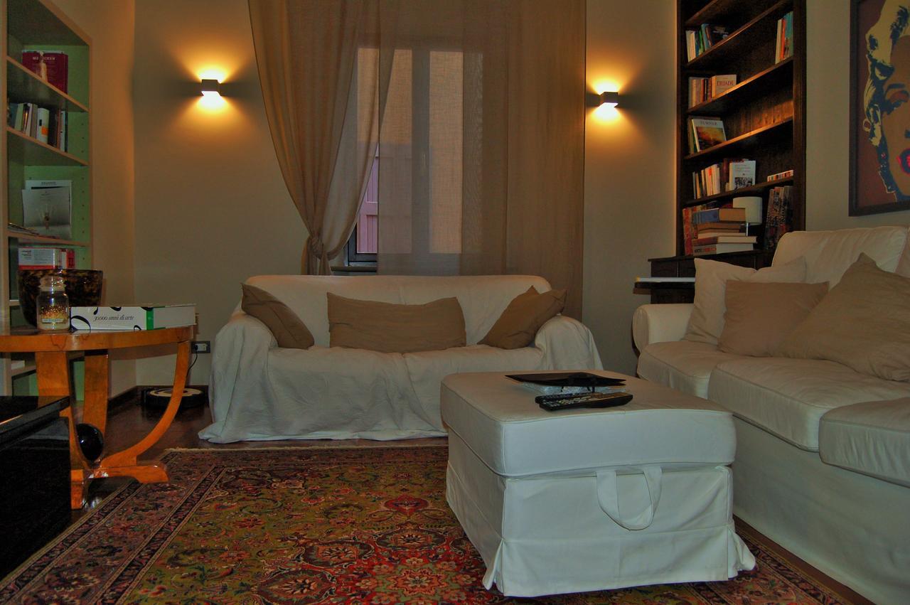 Homebo La Finestrella Apartment *