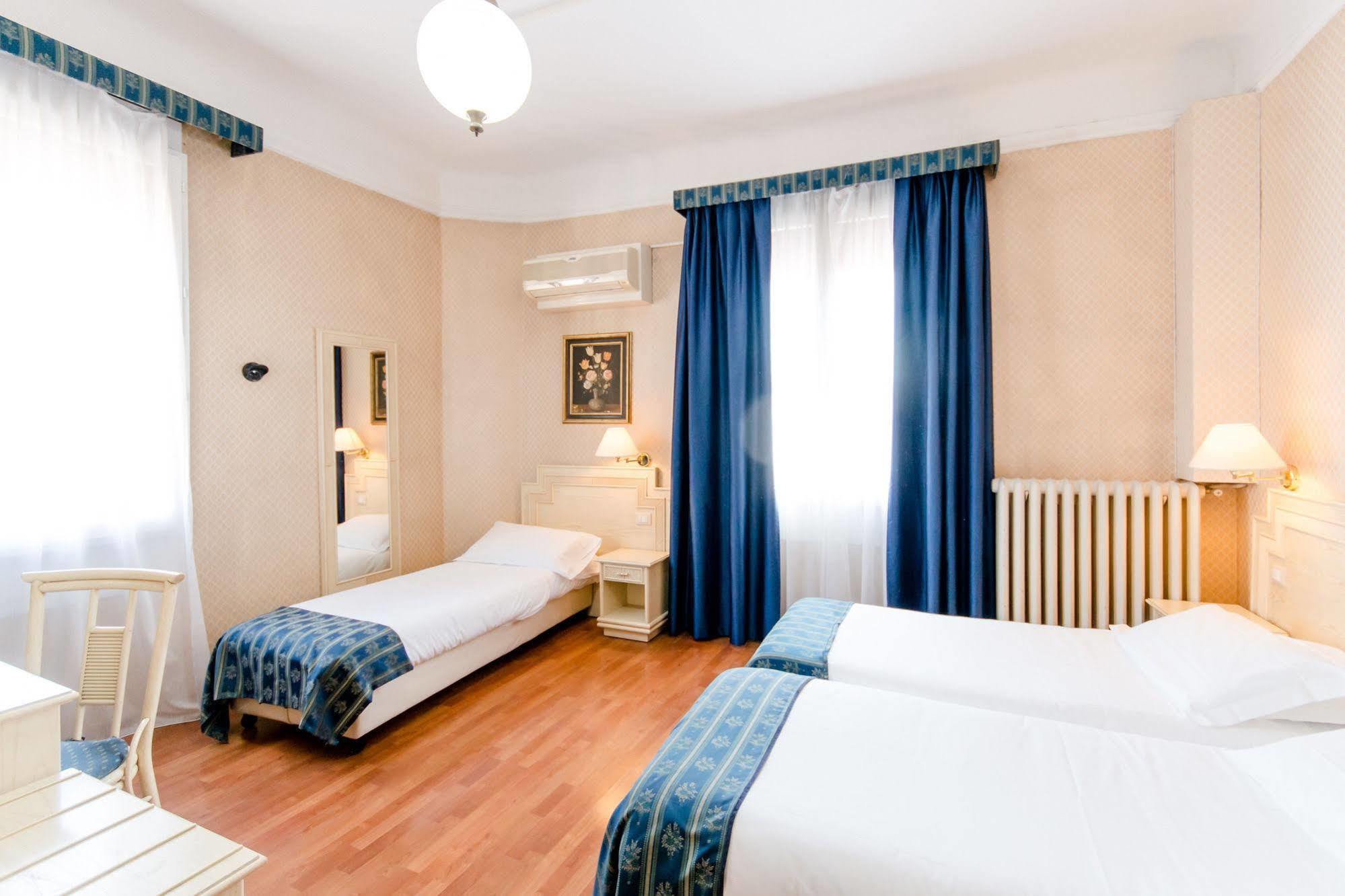 Hotel Centrale 2*