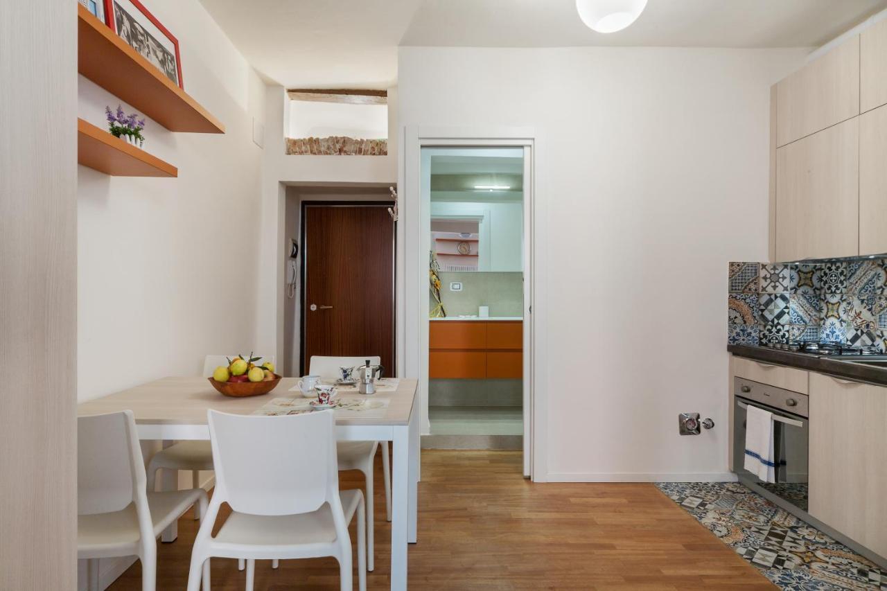 San Felice Colourful Apartment *