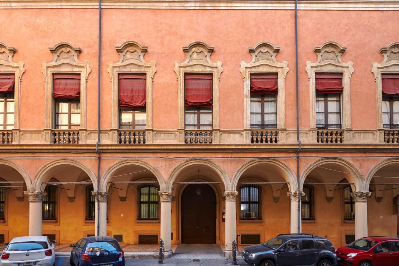 Bed & Breakfast Palazzo Di Alcina - Residenza D'epoca - Luxury - 5*
