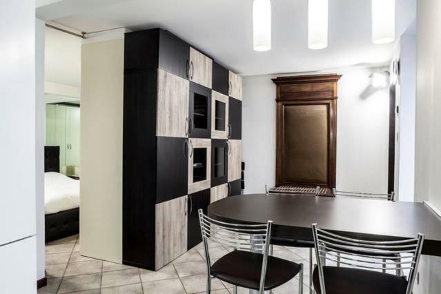 Apartment Interno 1 *