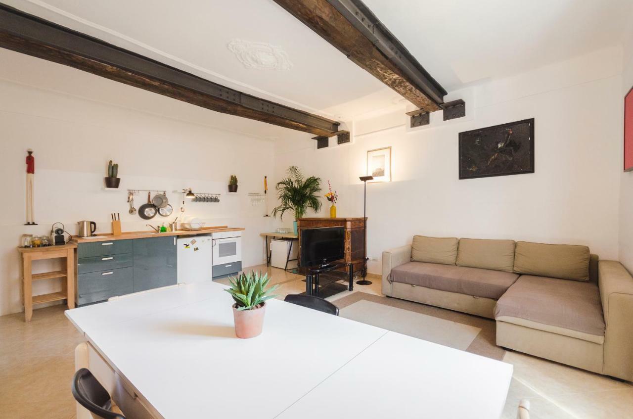 Petroni Apartment *