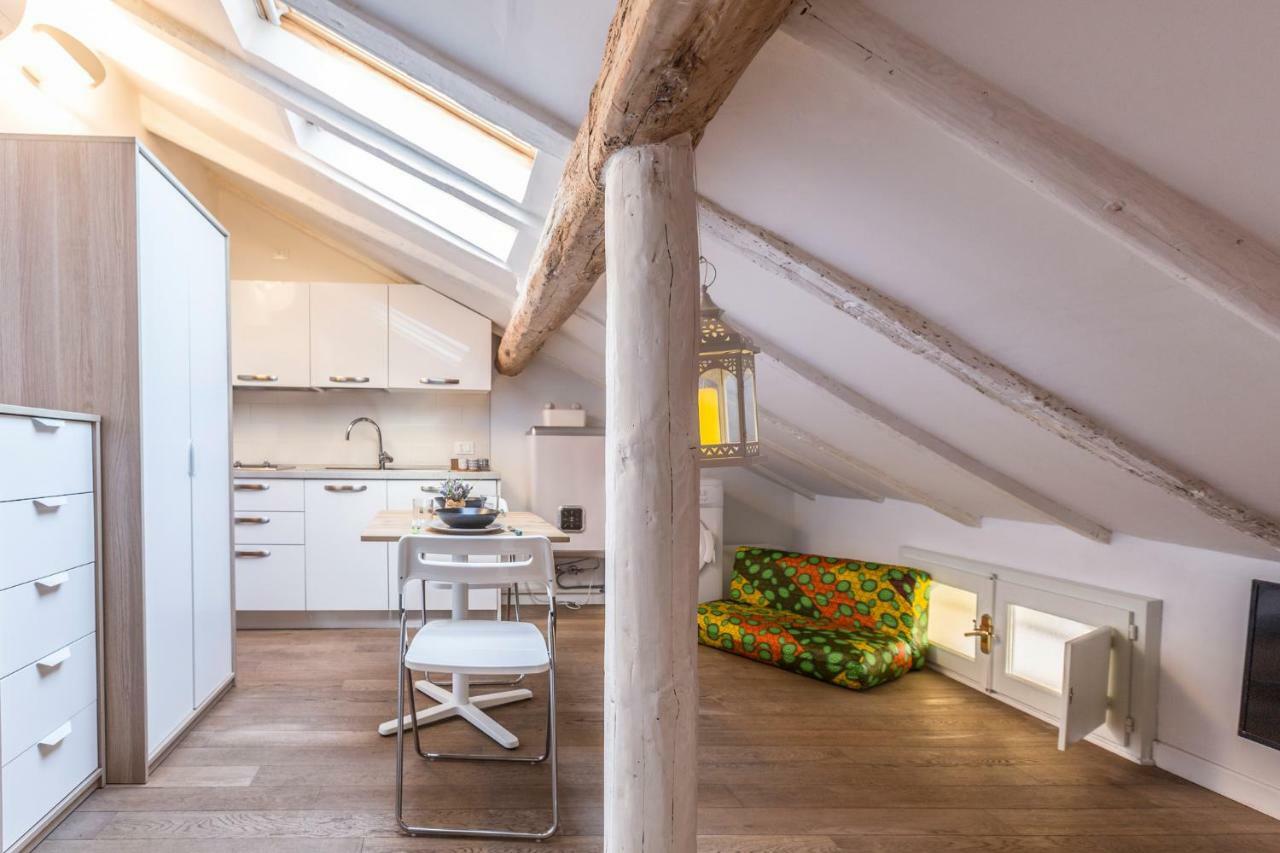 Pretty Oberdan - The Place Apartment