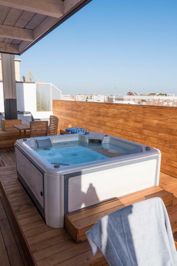The Italian Job - Jacuzzi Penthouse Apartment *