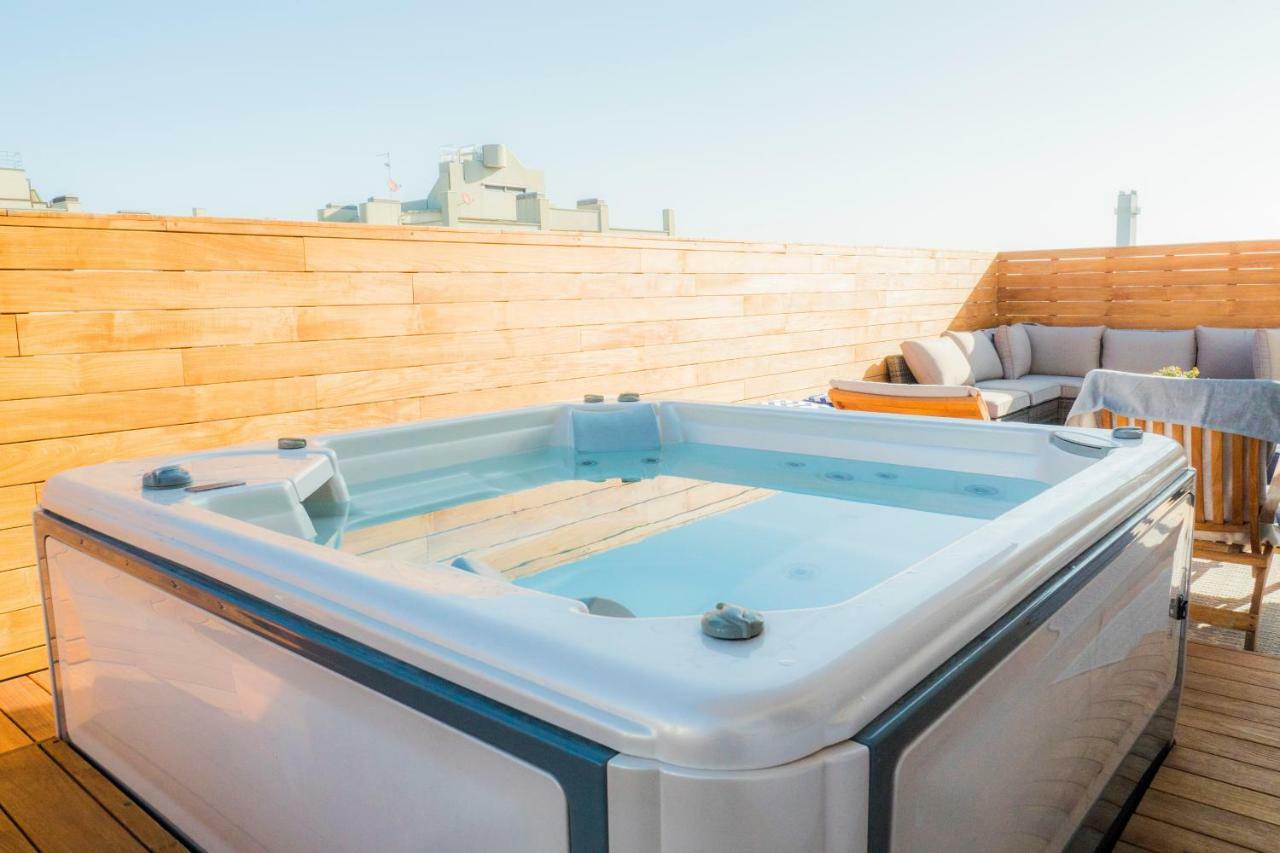 The Italian Job - Jacuzzi Penthouse
