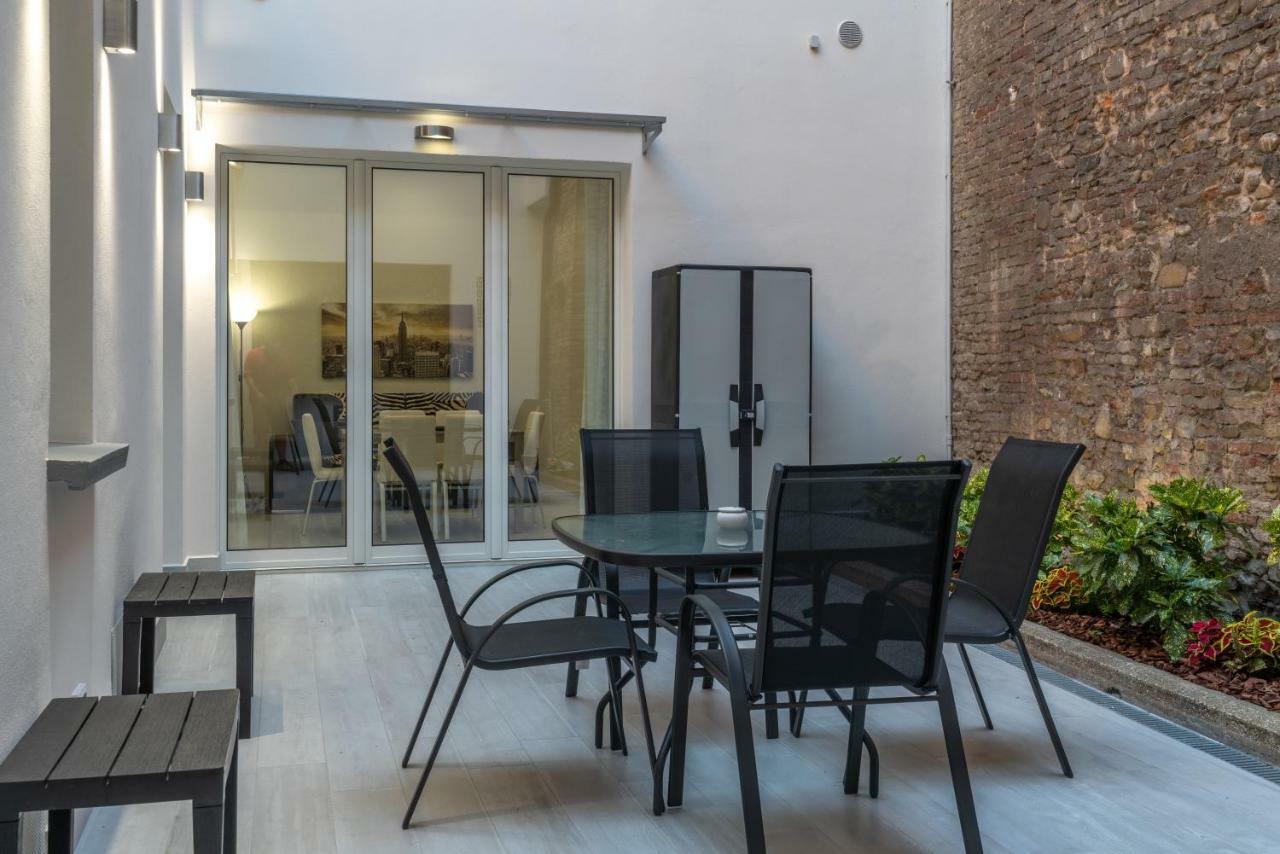 Appartamento Dimora Santo Stefano: Ampia, Con Giardino Privato