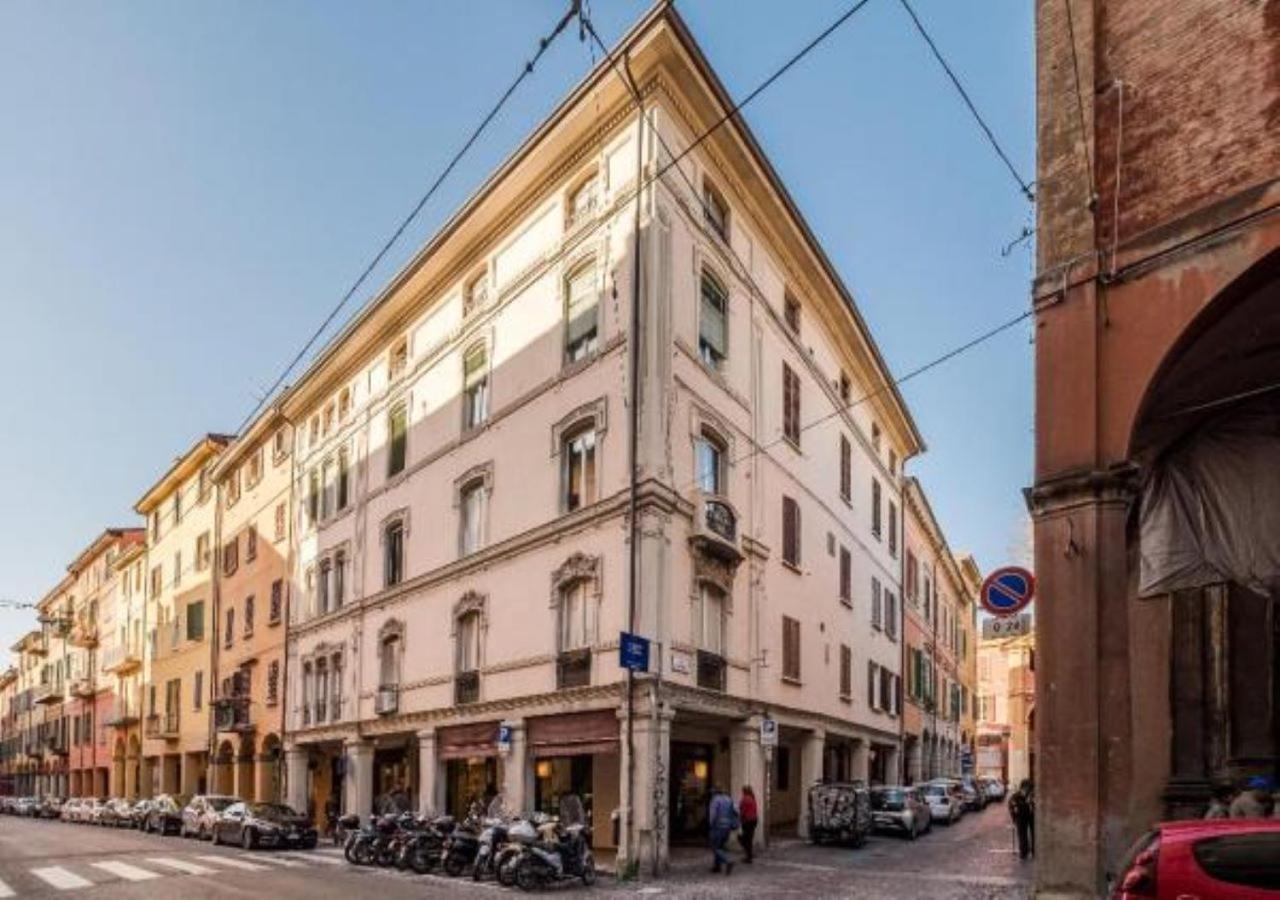 Versace's House - Abbadia Four And * Bologna