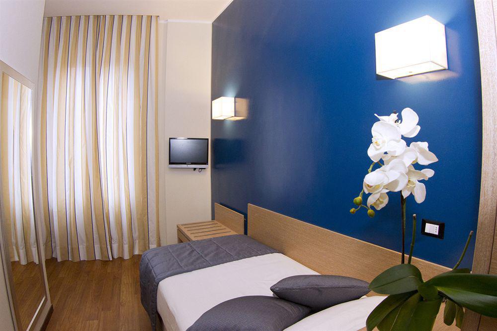 Hotel Accademia 3*