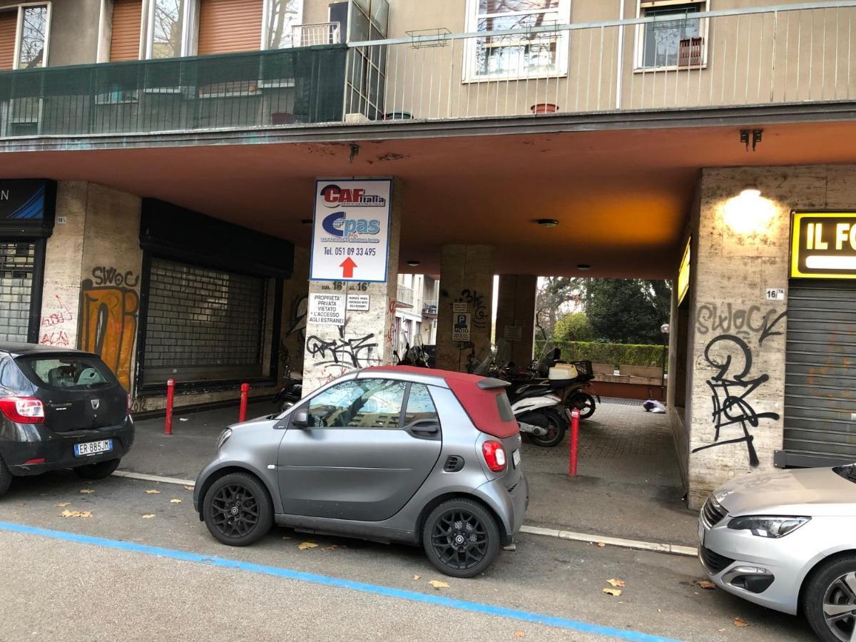 Tra Le Torri - Ampia Stanza Privata In Con Bagno Privato Accessibile Da Corridoio Frühstückspension