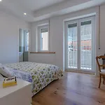 Apt W/Terrace 10 Min Walk From Piazza S.Stefano