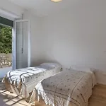 Apt W/Terrace 10 Min Walk From Piazza S.Stefano