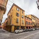 Ab Plus - Via Santo Stefano 74
