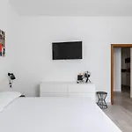 Modern Apartment In Bologna By Wonderful Italy
