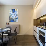 Golden Suite By Studio Vita