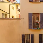 Golden Suite By Studio Vita