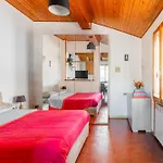 Social Costa-Holiday & Business Apartment