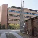 Sammy\'S House