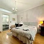 Giulia Apartment And Room