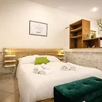 Vicino Alla Fiera Di Bologna - Green Suite, Appartamento Moderno E Accogliente