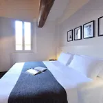 Al Cappello Rosso Suite Apartments