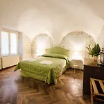 Garisenda Lodge
