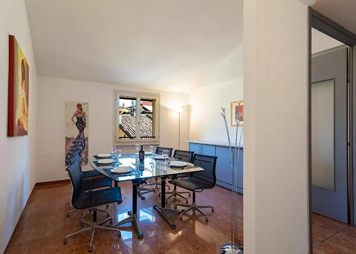 Bologna\'S Way Sguardo Sui Tetti