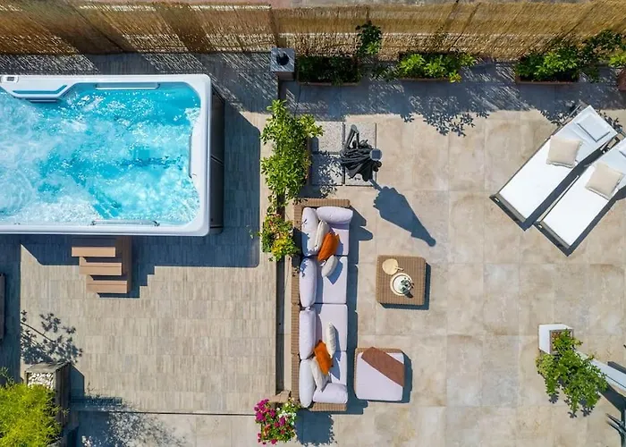 Via Indipendenza - Attico Di Lusso Con Piscina