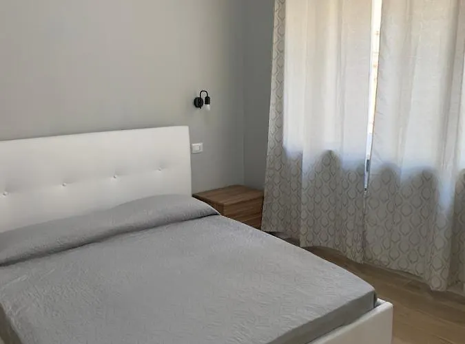 Gramsci 2 Rooms