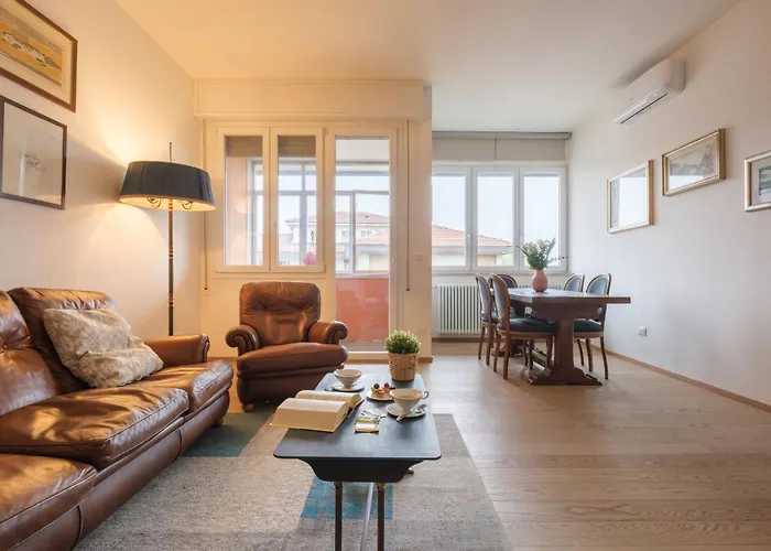 Classic And Elegant Style In Old Town