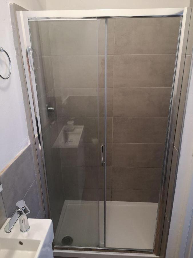 Bed & Breakfast E Bagno Privato A 3 Minuti Dalla Stazione Bologna