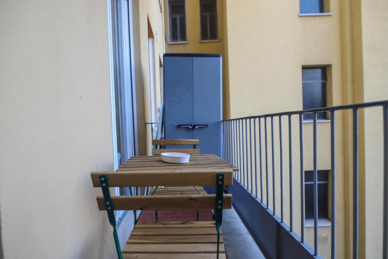 Apartment Close To Food And Shopping