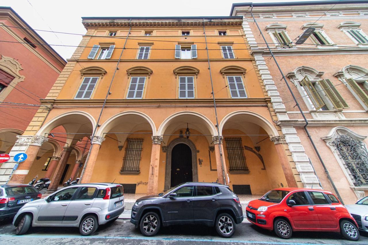 Lussuoso Nel Cuore Di * Bologna