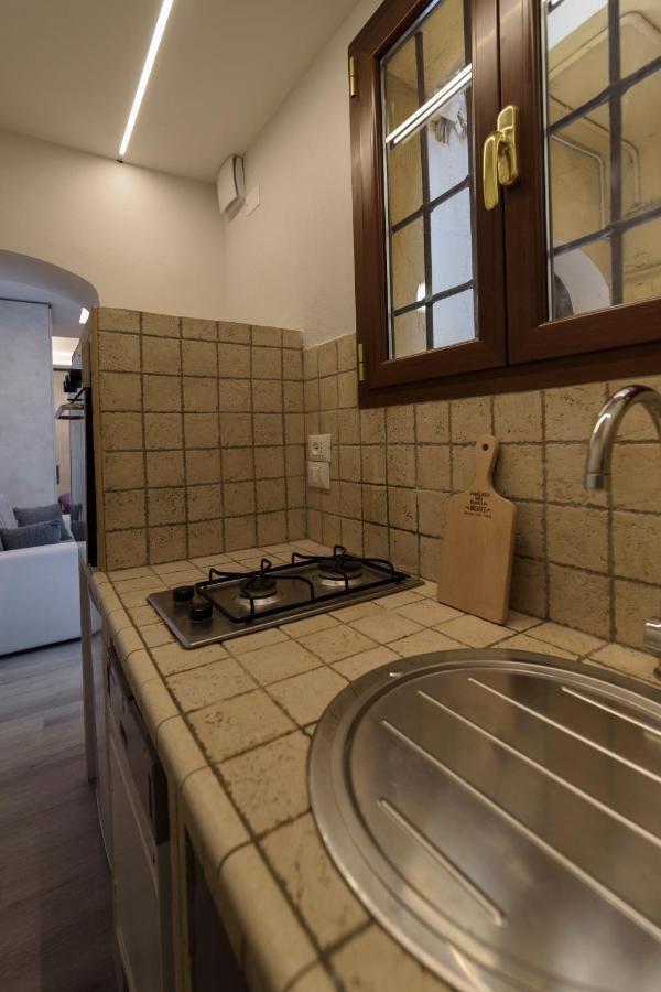7 Quadri - Piazza Aldrovandi- Apartment