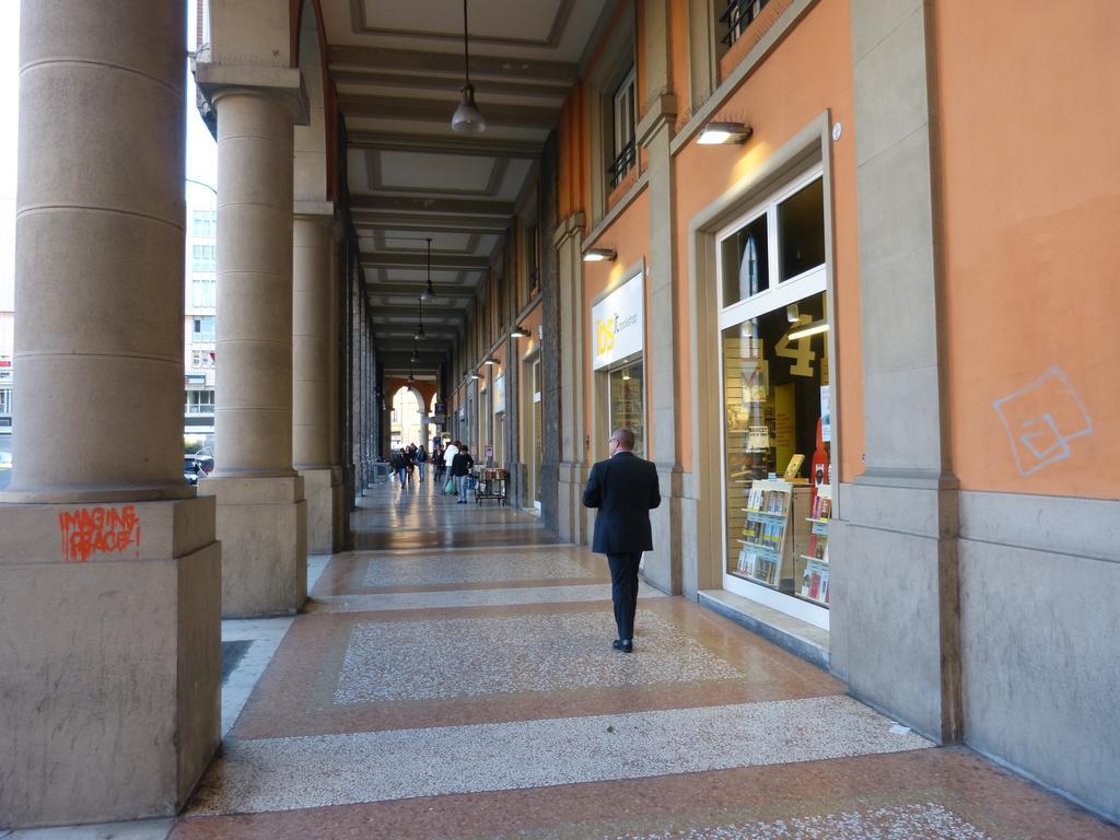 Piazza Dei Martiri Bologna