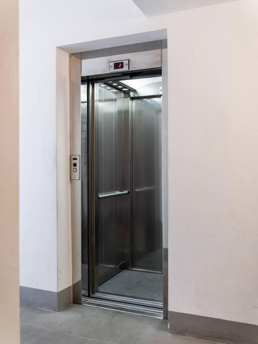 Apartment Deliziosa Casa Nel Centro Di Palazzo Storico Zambeccari