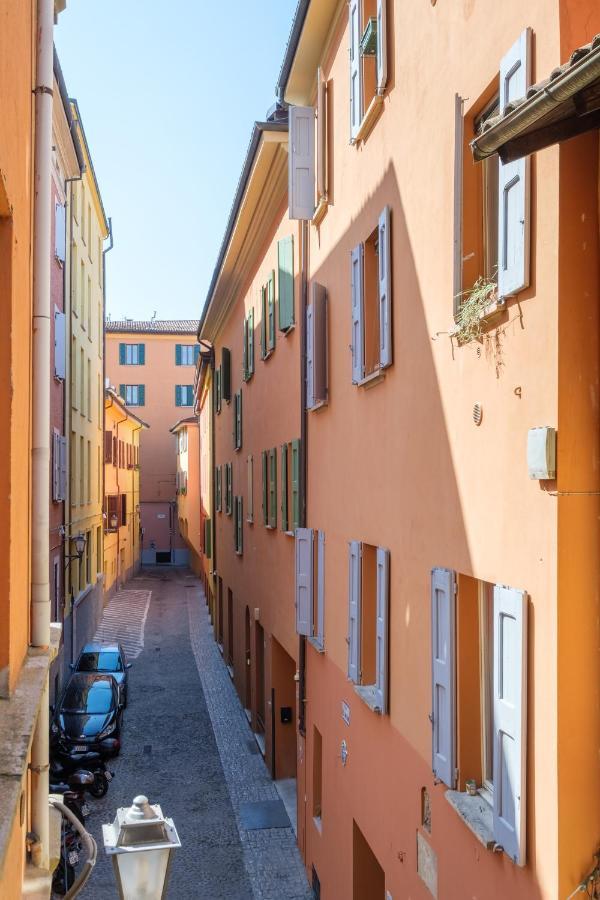 Golden By * Bologna