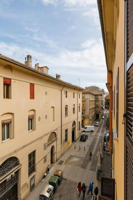 In Via Del Pratello Apartment